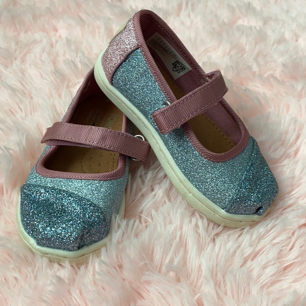 Toms Mary Jane Sparkle Shoes - 6 - GUC